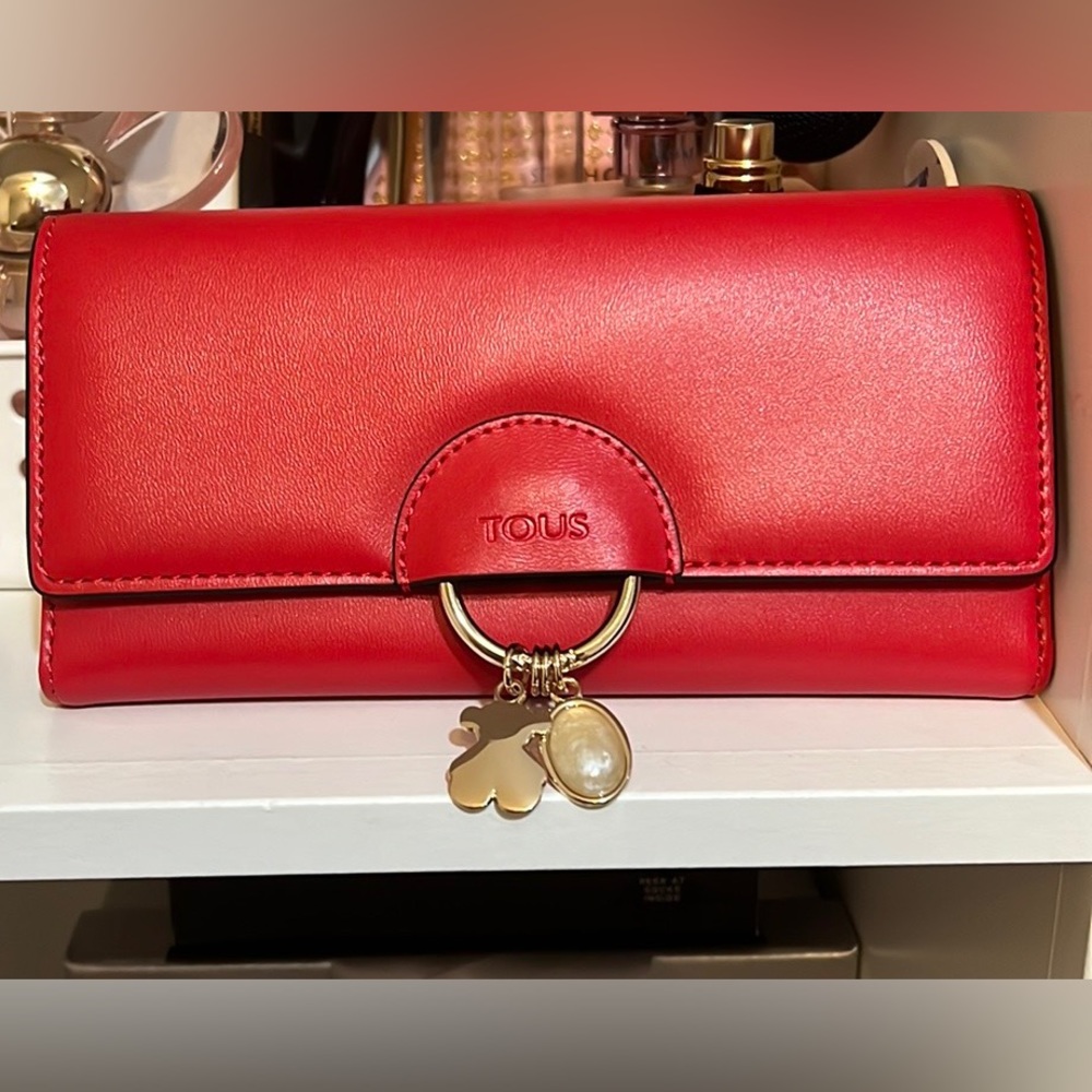 TOUS   NWOT : wallet red super cute